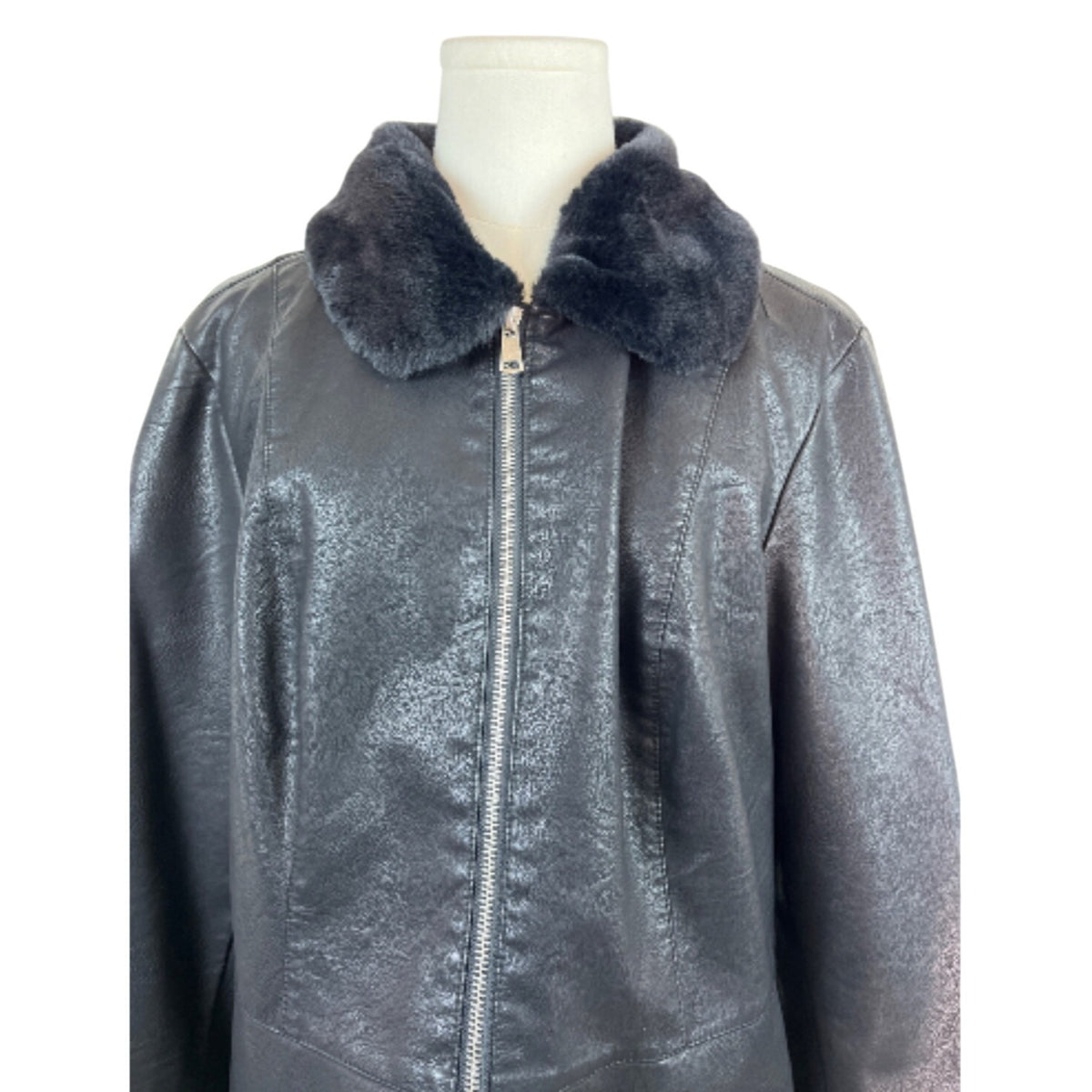 Baccini Black Faux Leather Jacket W Faux Fur Collar & Zippered Sleeves Women Size L