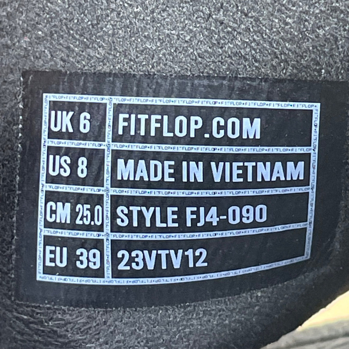 Fitflop Women’s Black Metallic Cross Strap Lightweight Sandals Size 8