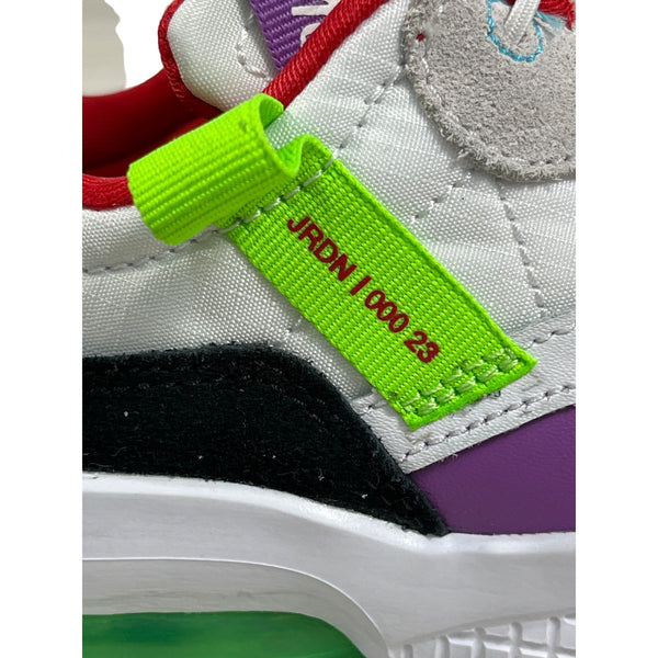 Nike Air Jordan Girl’s White Red MA2 Women Power Sneakers Sz 12C - New