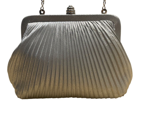 Vintage Women’s Silver Pleated Metal Frame With Chain Strap Crossbody Bag Sz S