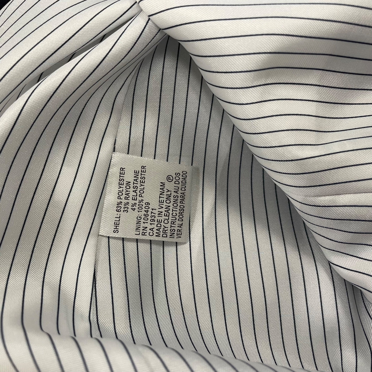 Tahari Women's Navy Two Button Blazer Jacket Pinstriped Lining Size 2