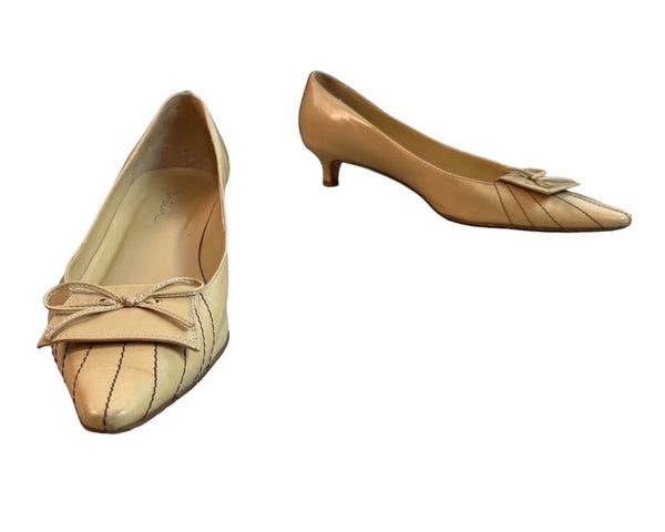 Classiques Entier Women's Beige Leather Kitten Heels Sz 8.5 - EUC