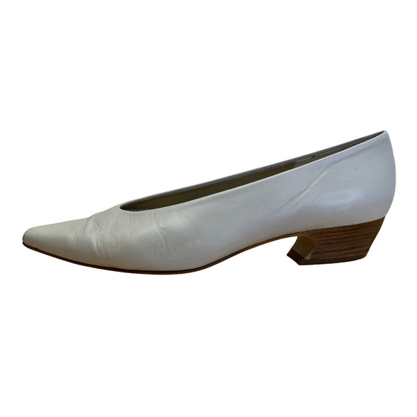 Via Spiga Off White Calf Leather Pina Pointed Toe Low Kitten Heel Pumps Sz 8.5M