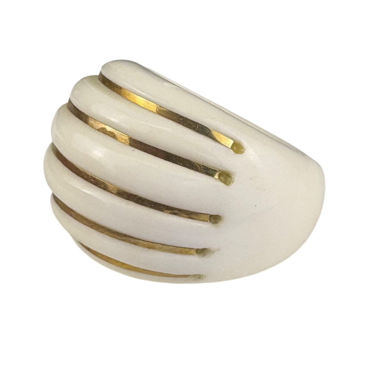 Vintage Unknown Womens White Gold Tone Resin Statement Ring Retro Jewelry Size 6