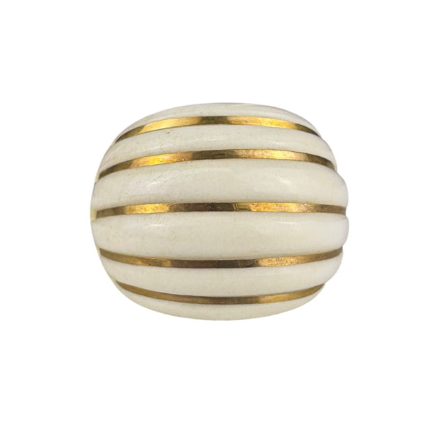 Vintage Unknown Womens White Gold Tone Resin Statement Ring Retro Jewelry Size 6