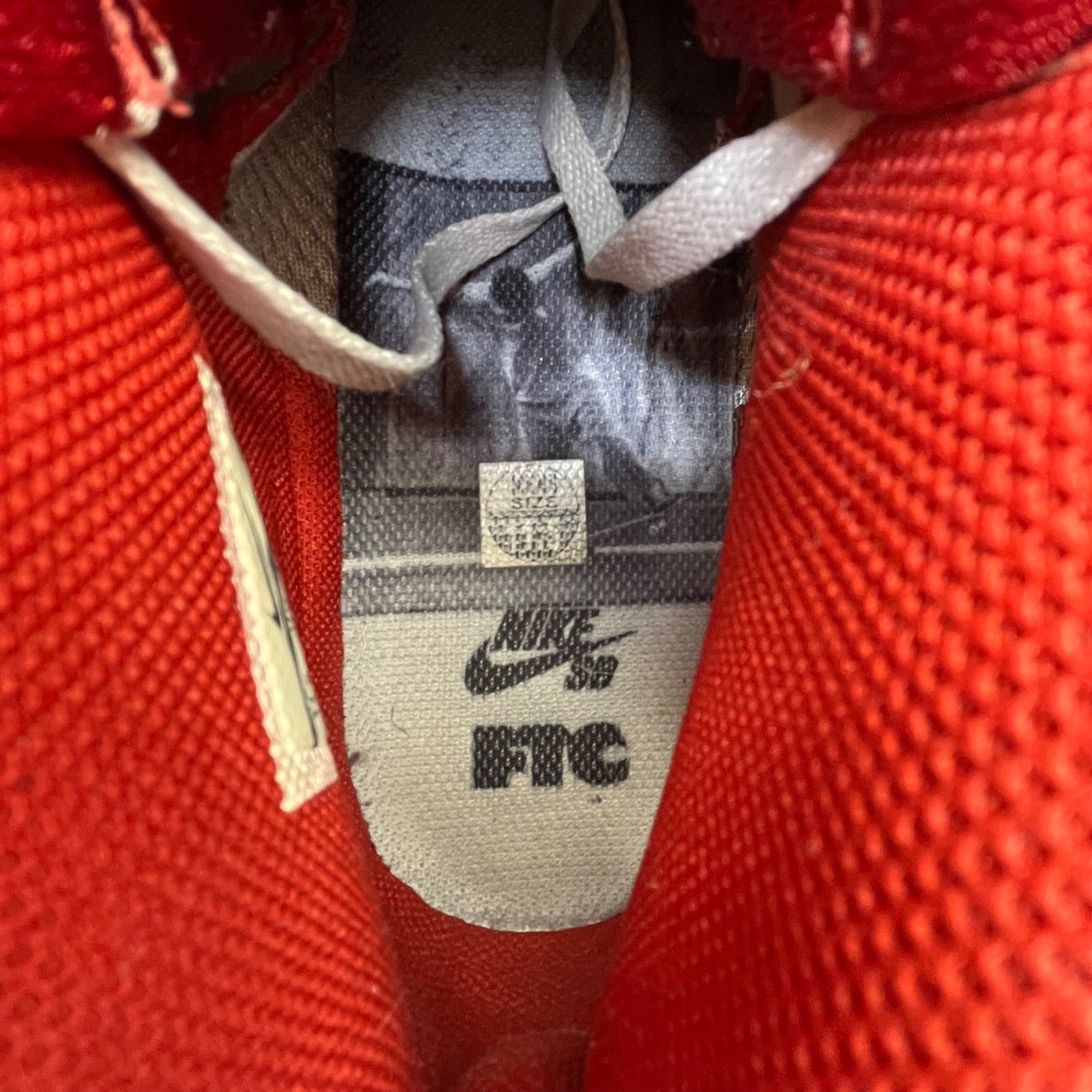 Nike SB Men’s Grey & Red Suede Blazer Mid ”For The City“ Sneakers Size 11.5