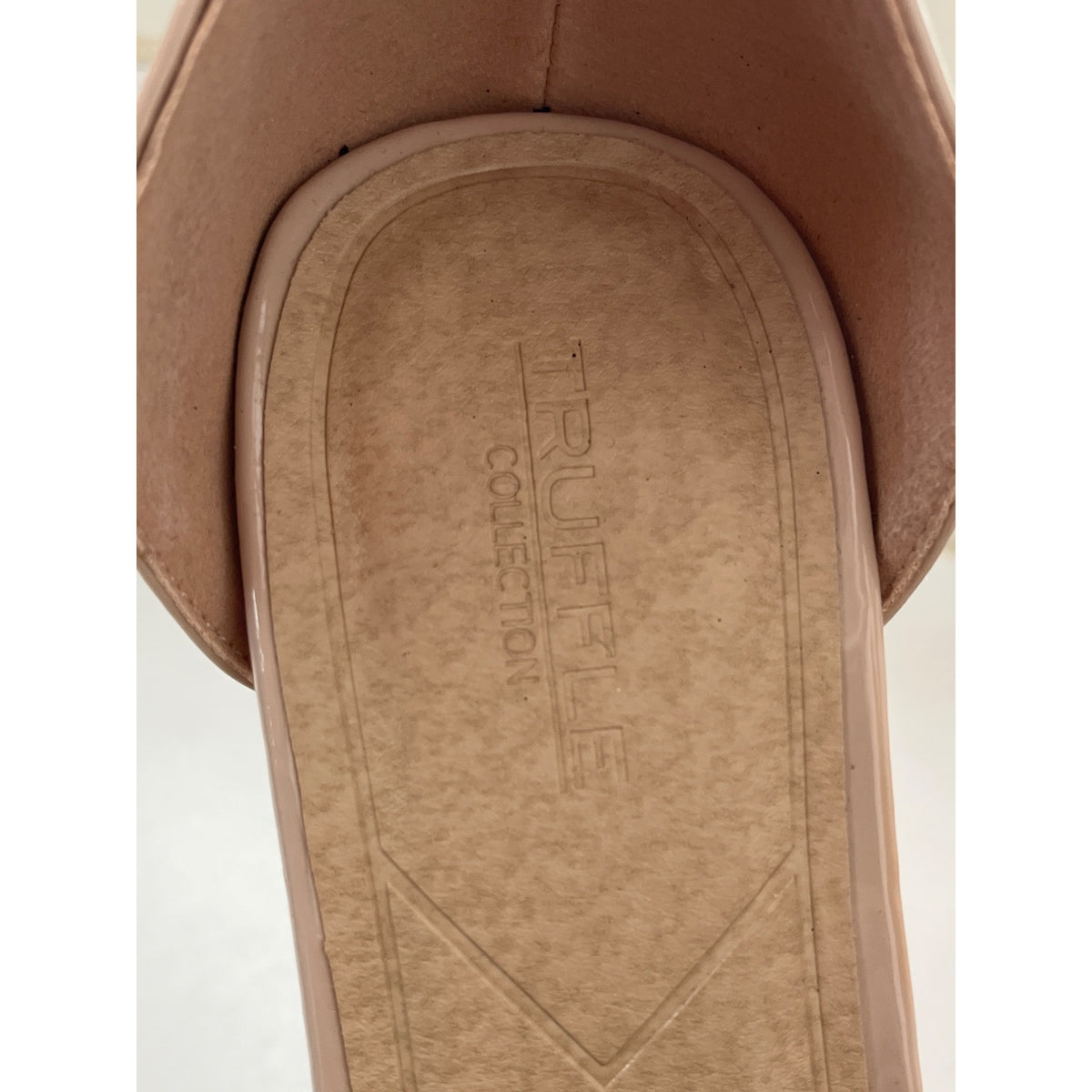 Truffle Collection Womens Nude Patent Leather High Block Heel Platform Pumps Size 7 Buckled Strap Stylish Party Shoes