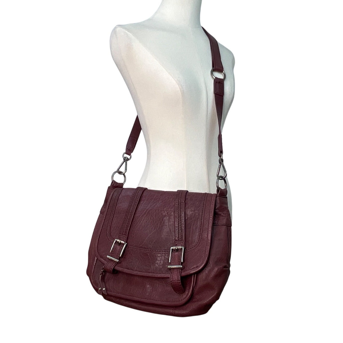 The Sak Burgundy Leather Crossbody Bag Adjustable Strap & Buckle Accents Sz M