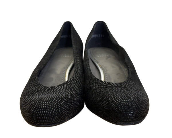 Stuart Weitzman Women’s Black Textured Block Heel Goosebump Pumps Size 7.5M