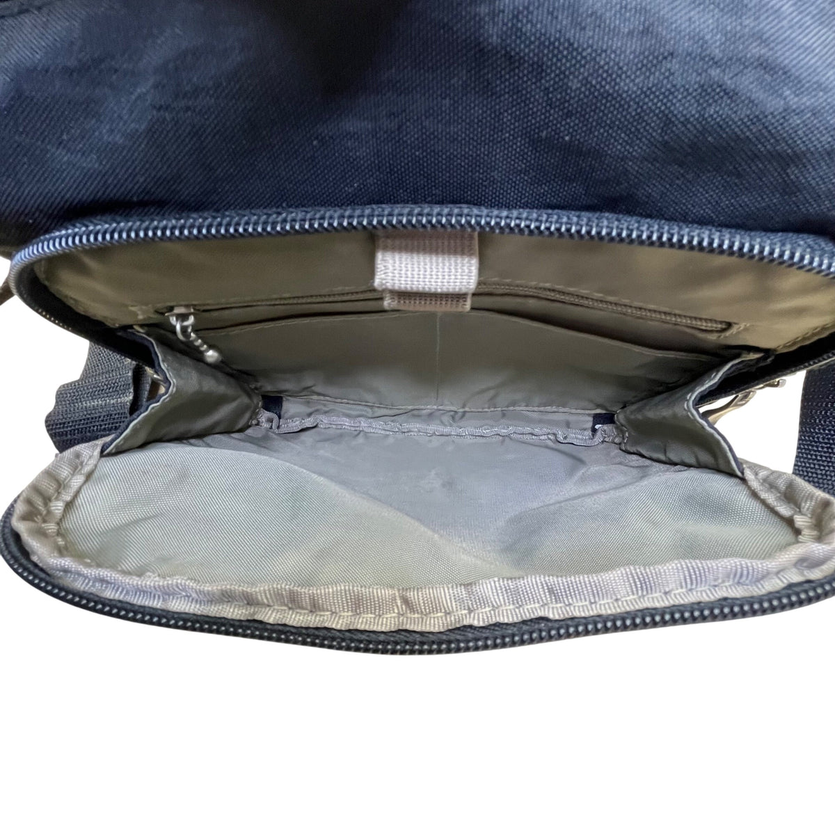 Baggallini Women’s Black Nylon Adjustable Strap Belted Buckle Crossbody Bag