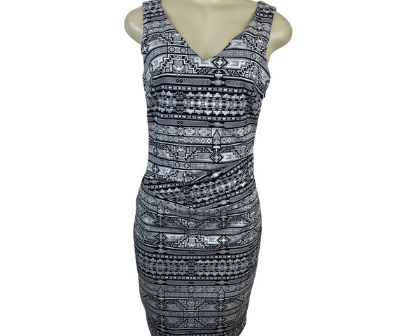 Nicole Miller Artelier Black & White Tribal Print Sleeveless Sheath Dress Sz 10