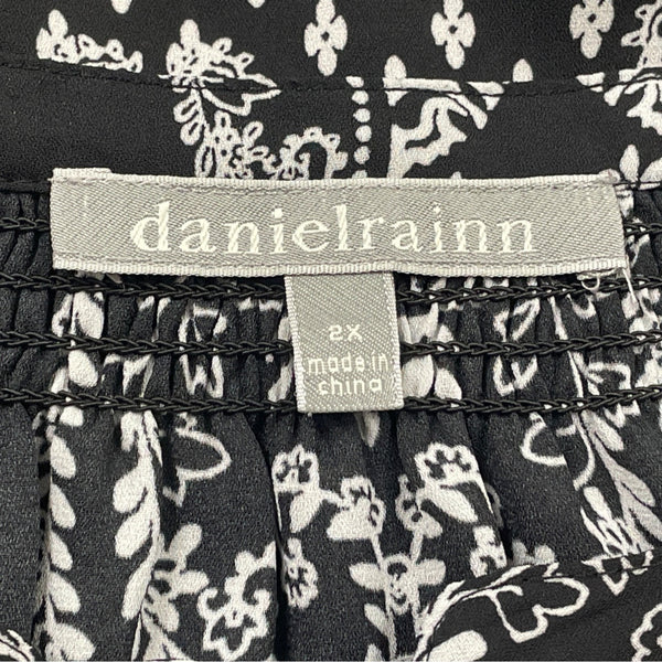 Daniel Rainn Women’s Black & White Embroidered Blouse Long-Sleeve Sz 2X