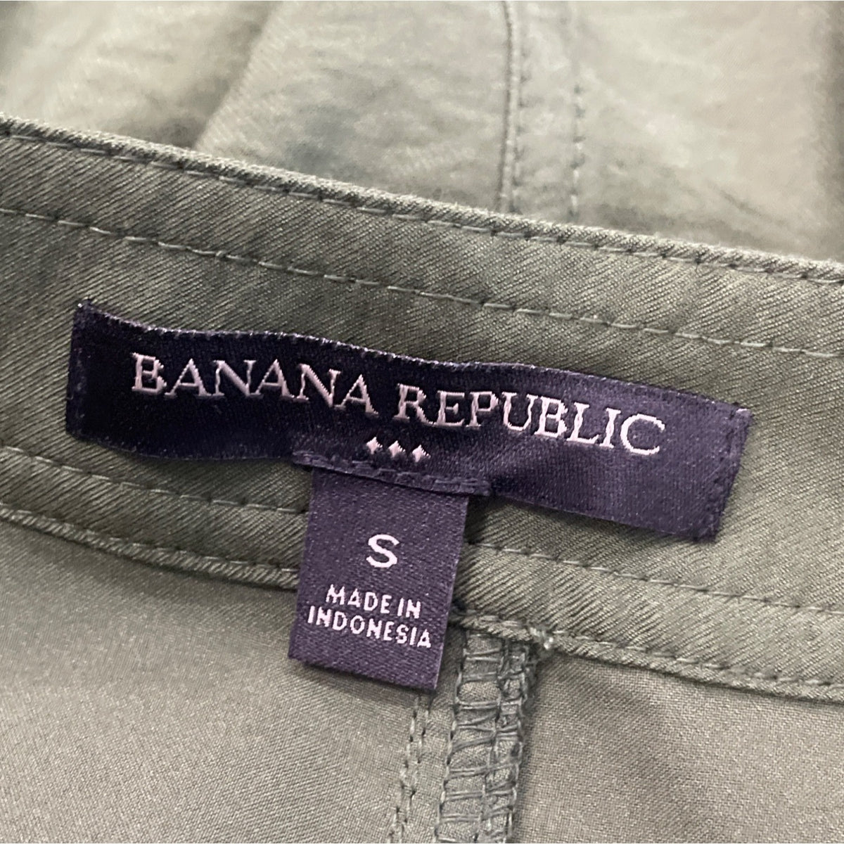 Banana Republic Women's Green Tortoise Buttoned A-Line Skirt With Sz S