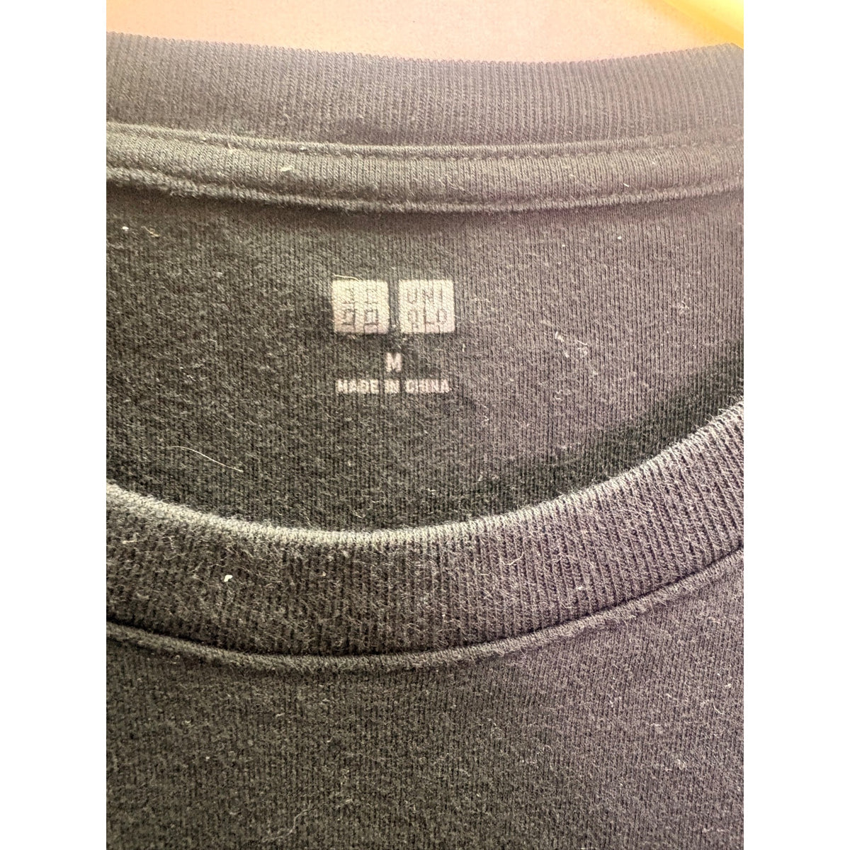 Uniqlo Mens Black Long-Sleeve Crewneck Cotton T-Shirt Size M