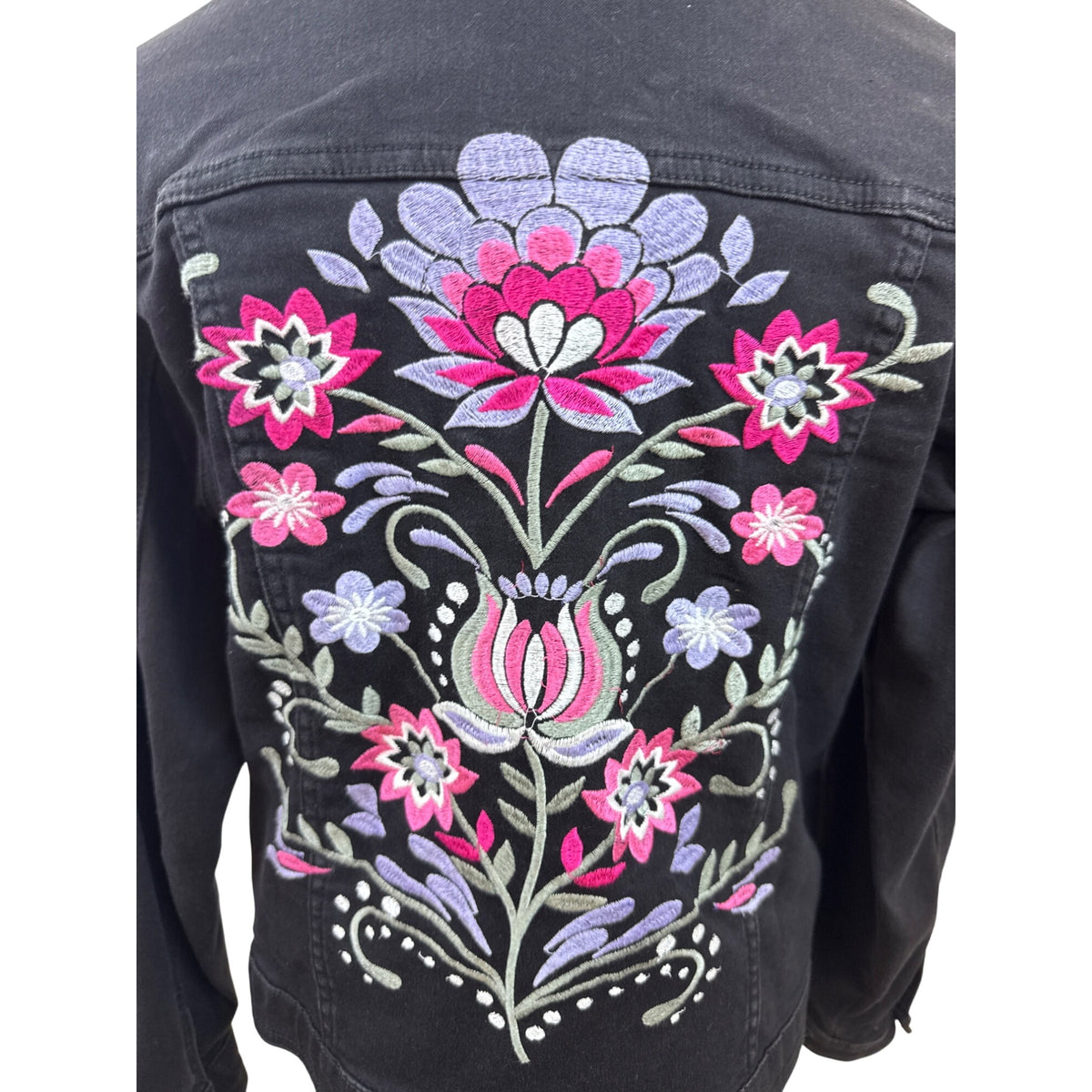Black Denim Jacket W/ Floral Embroidery On Back Button Closure Long Sleeves Sz S