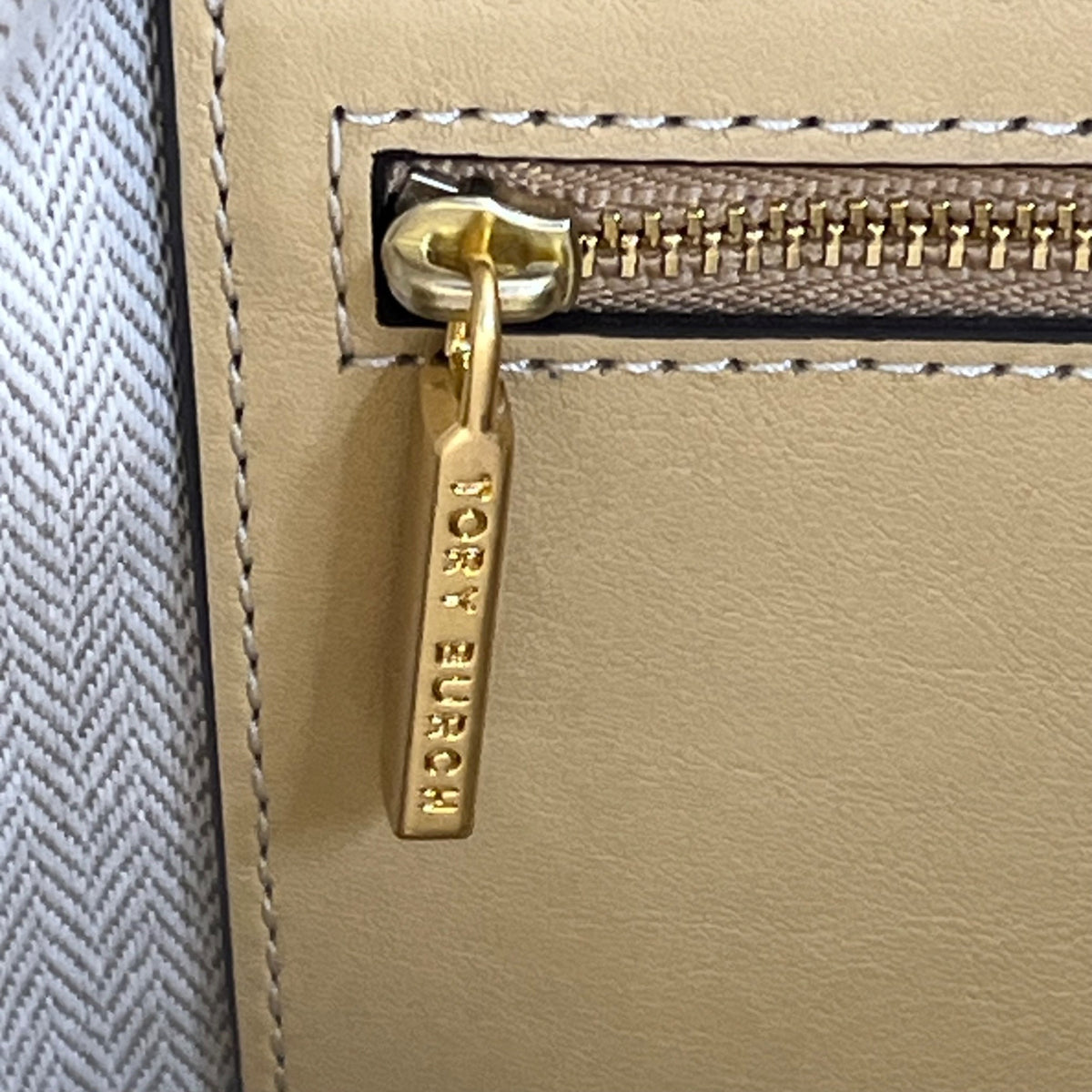 Tory Burch Women’s Brown Leather & Suede With Crossbody Strap Shoulder Tote
