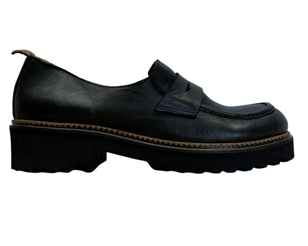 Bueno Women’s Black & Brown Leather Lug Sole Loafers Size 8.5