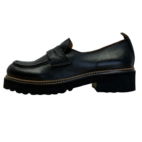 Bueno Women’s Black & Brown Leather Lug Sole Loafers Size 8.5