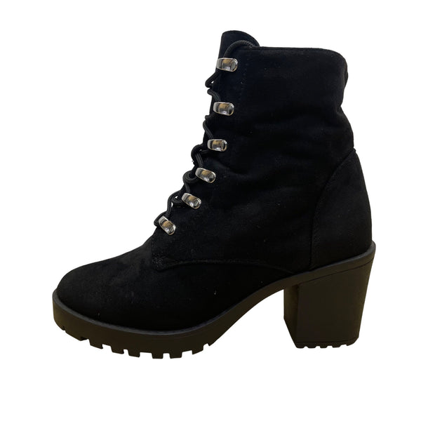 Liliana Womens Black Lace-Up All-Weather Design Chunky Heel Ankle Boots Size 7