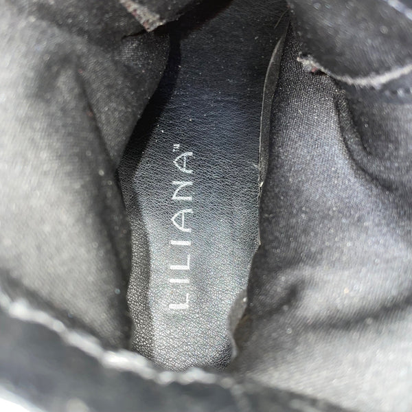 Liliana Womens Black Lace-Up All-Weather Design Chunky Heel Ankle Boots Size 7