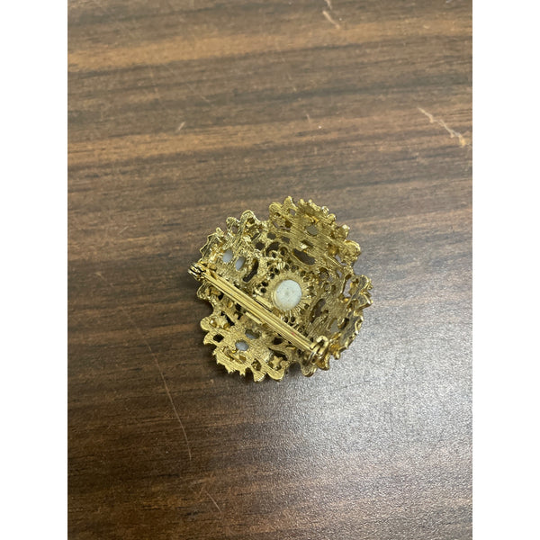Vintage Gold-Tone Brooch With Faux Pearls