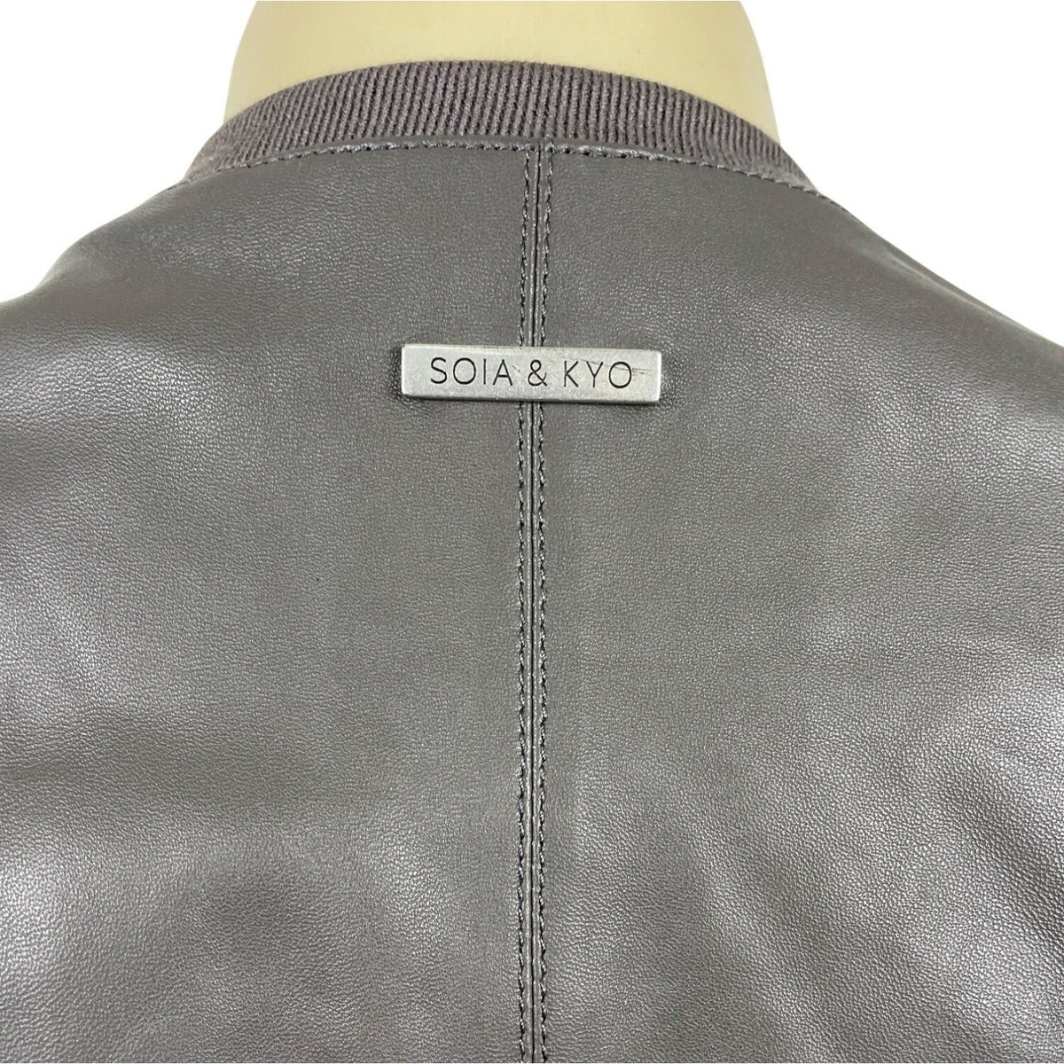 Soia & Kyo Womens Leather Jacket With Zipper and Floral Lining Size M