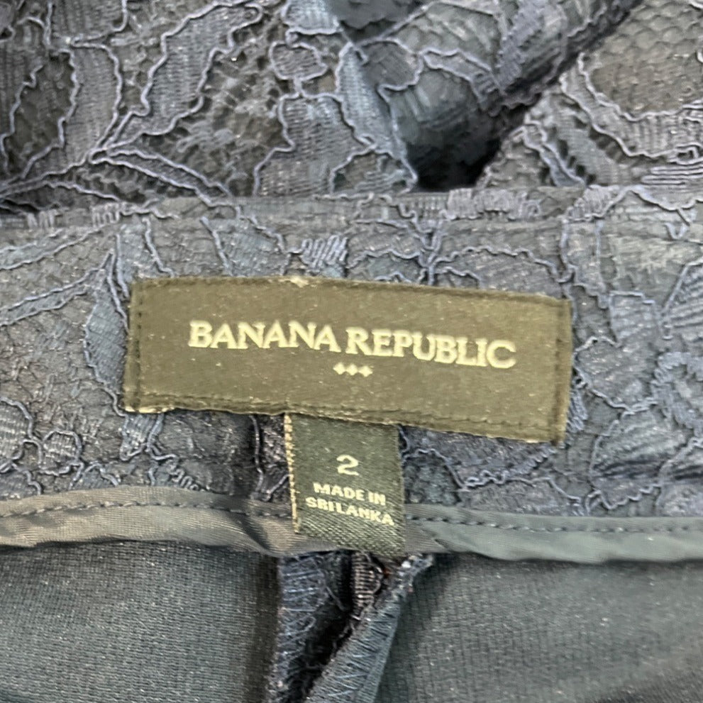 Banana Republic Women's Dark Blue Flower Print Pants With Outer Pockets Sz 2