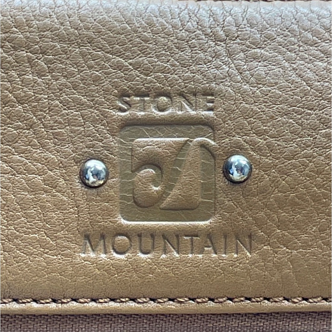 Stone Mountain Brown Leather Gold-Tone Accents Multi-Pockets Crossbody Bag Sz M
