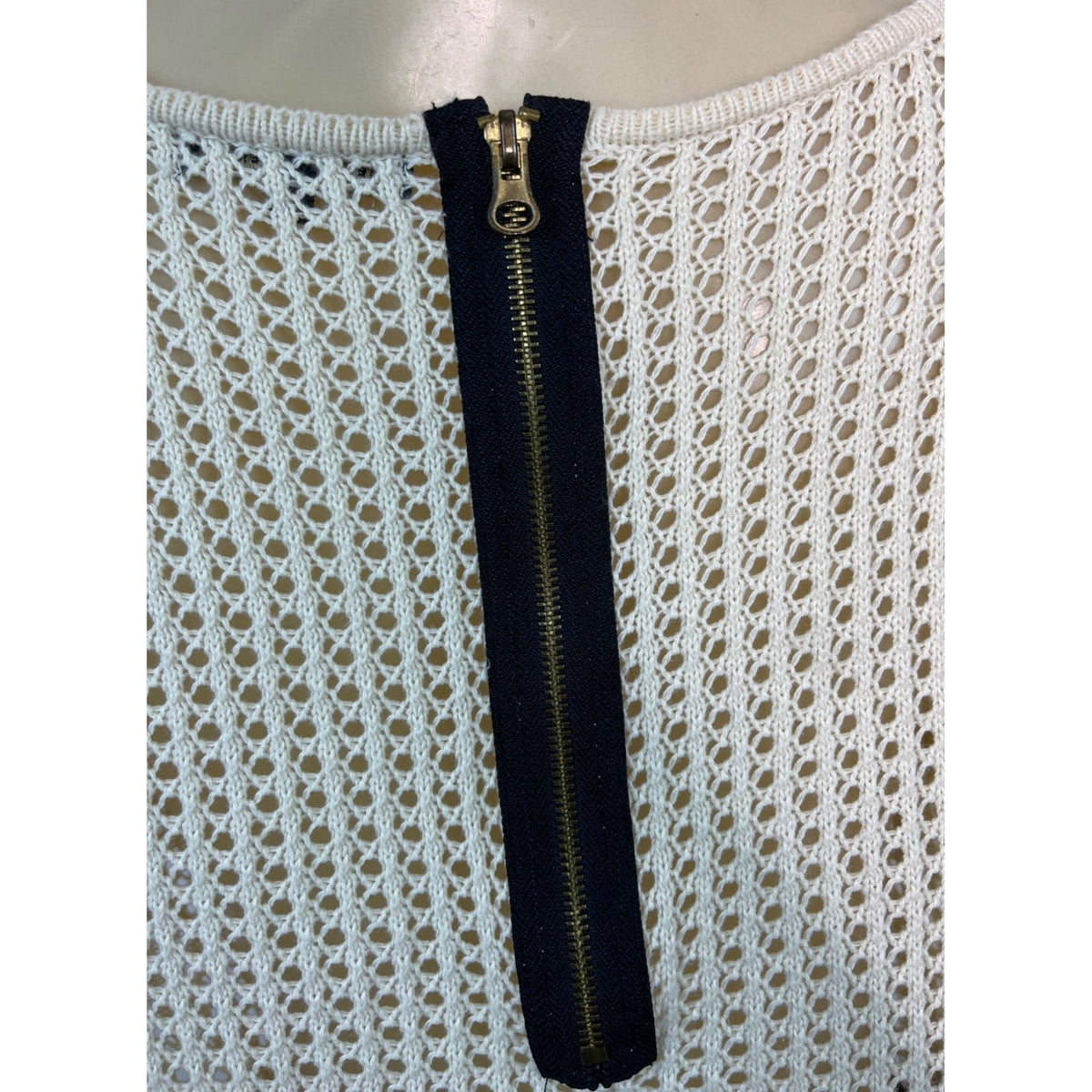 Jeanne Pierre Cream Open Knit Cotton Sweater With Back Zipper Detailing Sz S