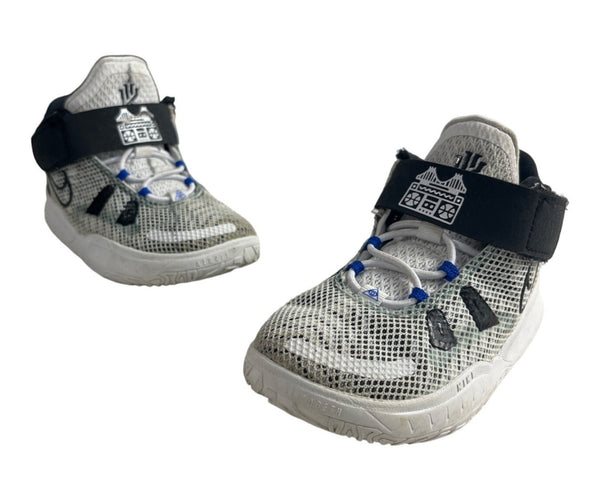 Nike Youth Boy's White Kyrie Hip Hop High Top Shoes Sz 9C