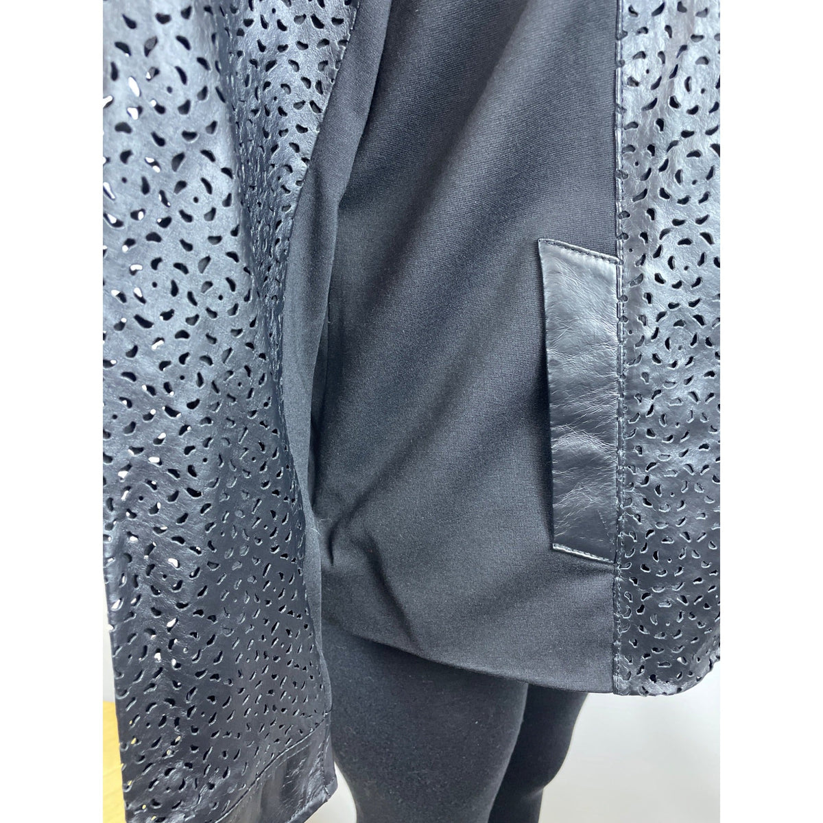 Iman Women's Black Perforated Leather Gold Details Zip Up Jacket Sz XL - New