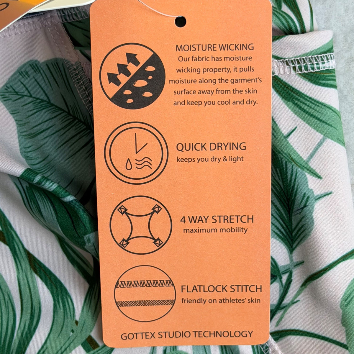 Gottex Women’s Green Leaf Print High-Waist Shorts With Pockets Size S - New