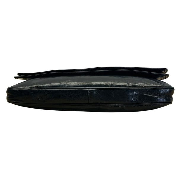 Vintage T.Bag Black Leather With Zippered Interior Pocket Fold-Over Clutch Purse