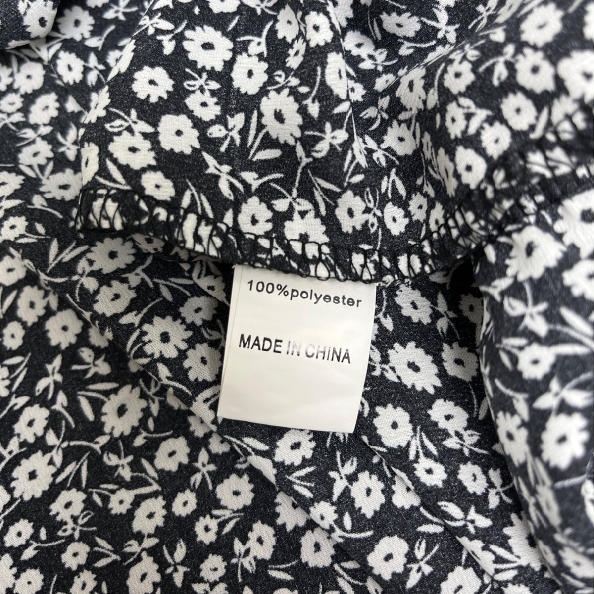 Yoviteme Black & White Floral Smocked Midi Dress With Puff Sleeves Size S