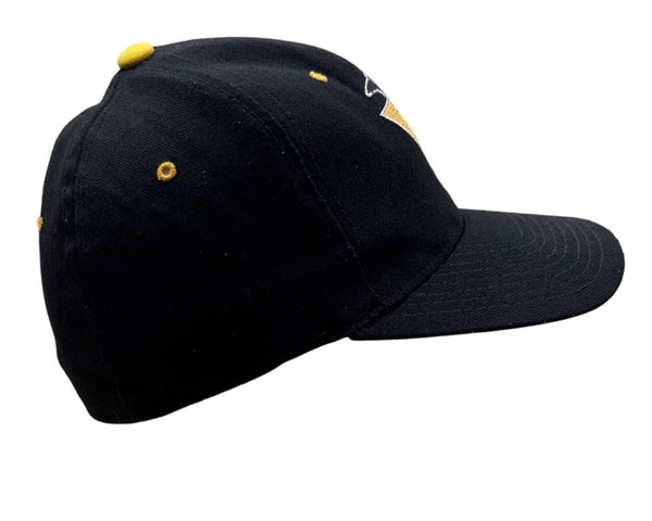 Vintage Starter Pittsburgh Penguins NHL Eastern Conference Cap 7 - 7 3/4 One Size