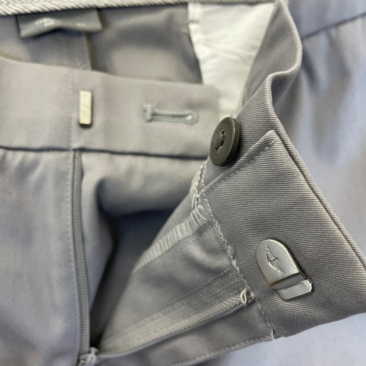 Dockers Men's Gray Cotton Blend Iron Free Straight Fit Khaki Pants Size 36x29