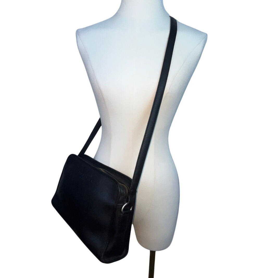Sportscoach New York Black Leather Crossbody Bag With Zip Closure & Tag Sz M