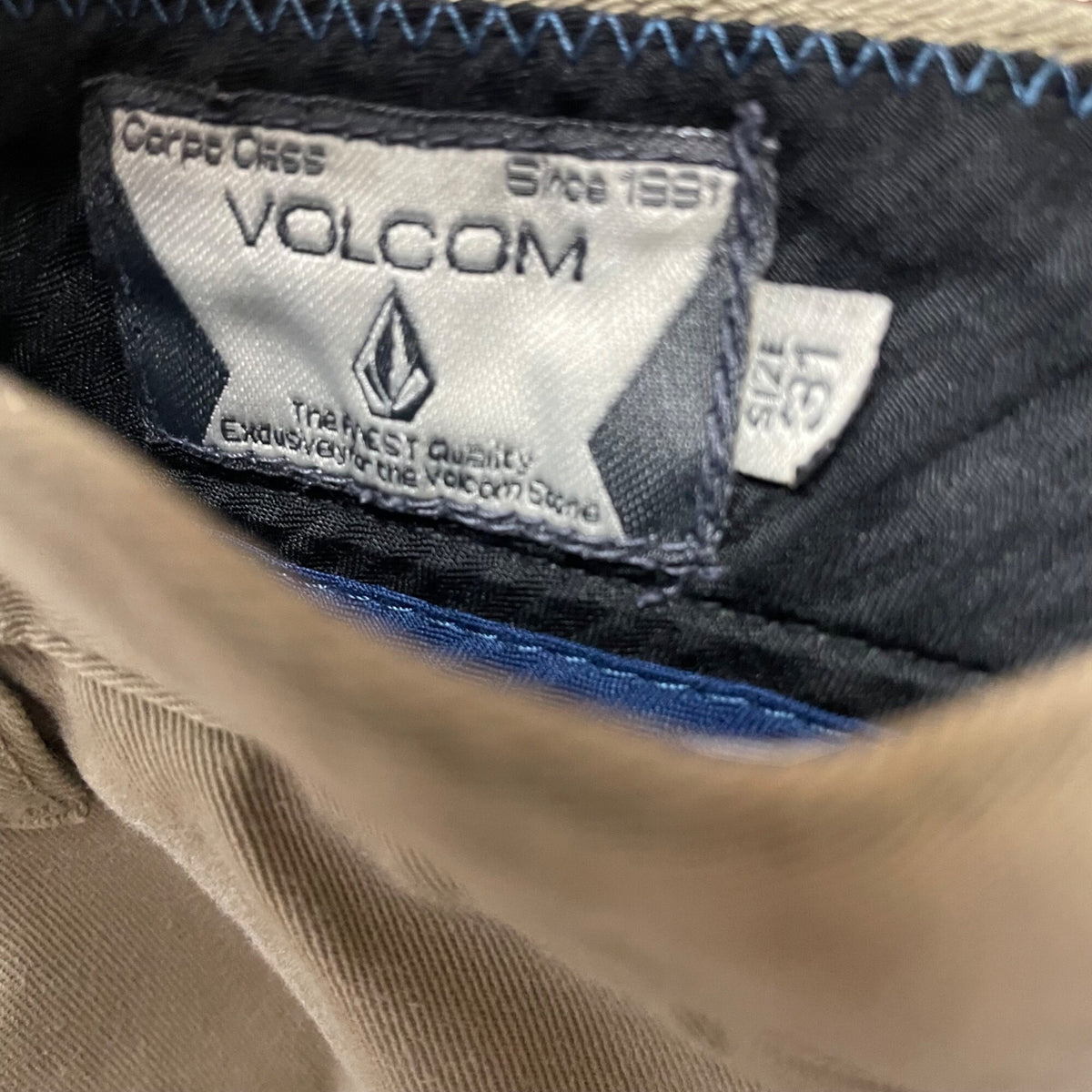Volcom Mens Khaki Cotton Casual Flat-Front Shorts Size 31 Great Condition