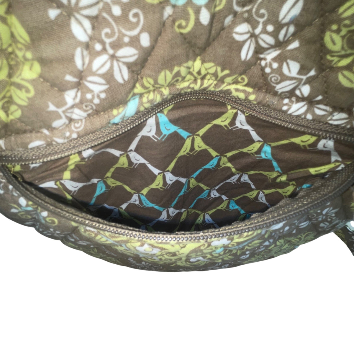 Vera Bradley Women’s Green Quilted Adjustable Strap Floral Pattern Crossbody Bag