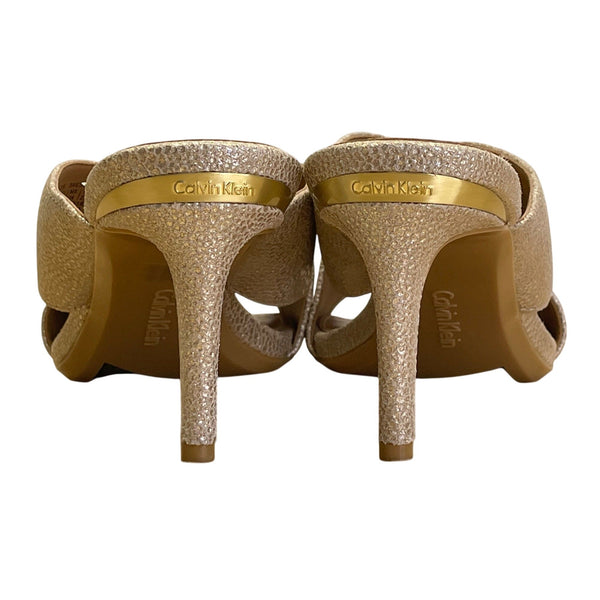 Calvin Klein Women’s Sand Lucie Prlzd Glsy Stingray Stiletto Heel Size 7M