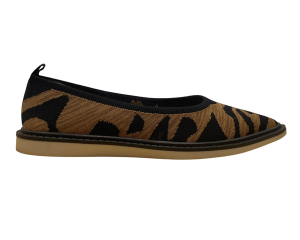 Louise Et Cie Women’s Brown/Black Zebra Print Pointed Toe Celete Flats Size 5.5M