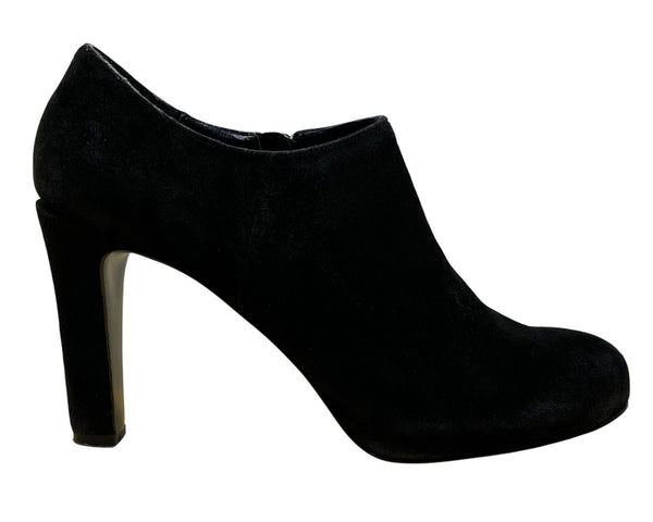 Tahari Sincere Women’s Black Suede Leather Slip-On Heeled Booties Size 9M