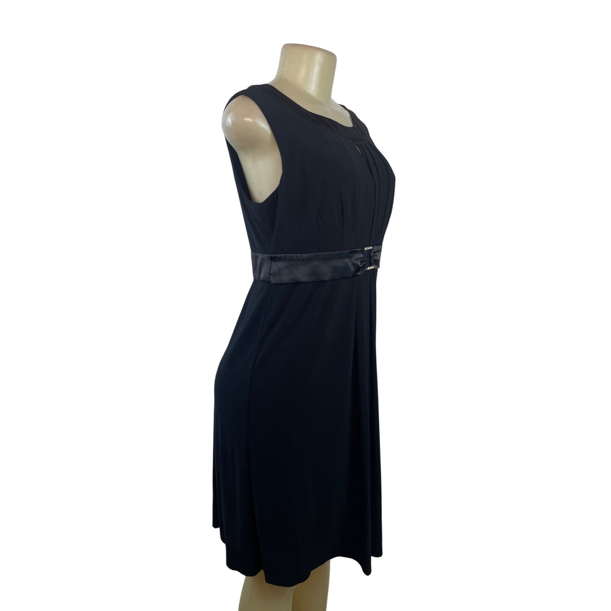 Jessica Howard Petite Black Sleeveless Keyhole Satin Trim Dress Size 8P