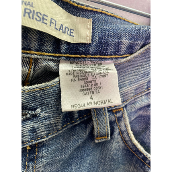 Gap Womens Blue Denim Low Rise Flare Jeans Regular Fit Size 4 Relaxed Casual