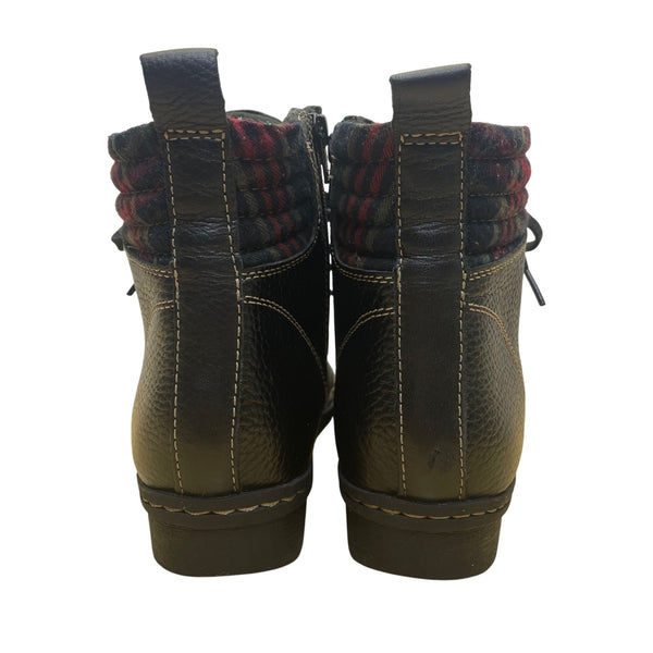 Clarks Women’s Black Leather Plaid Accents Lace-Up Ankle Boots Size 8.5 W