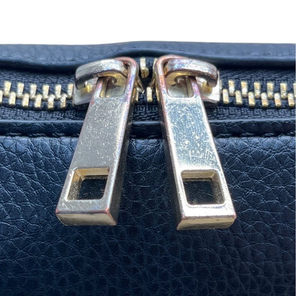 Kelly & Katie Black Pebbled Faux Leather With Chain Strap Crossbody Bag Sz S