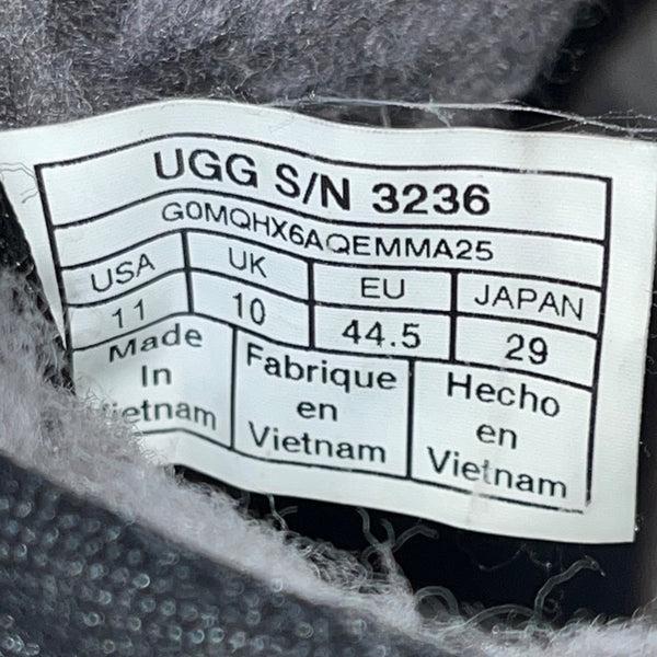 UGG Men’s Black Suede Sheepskin Lining Lace-Up Neumel Chukka Boots Size 11