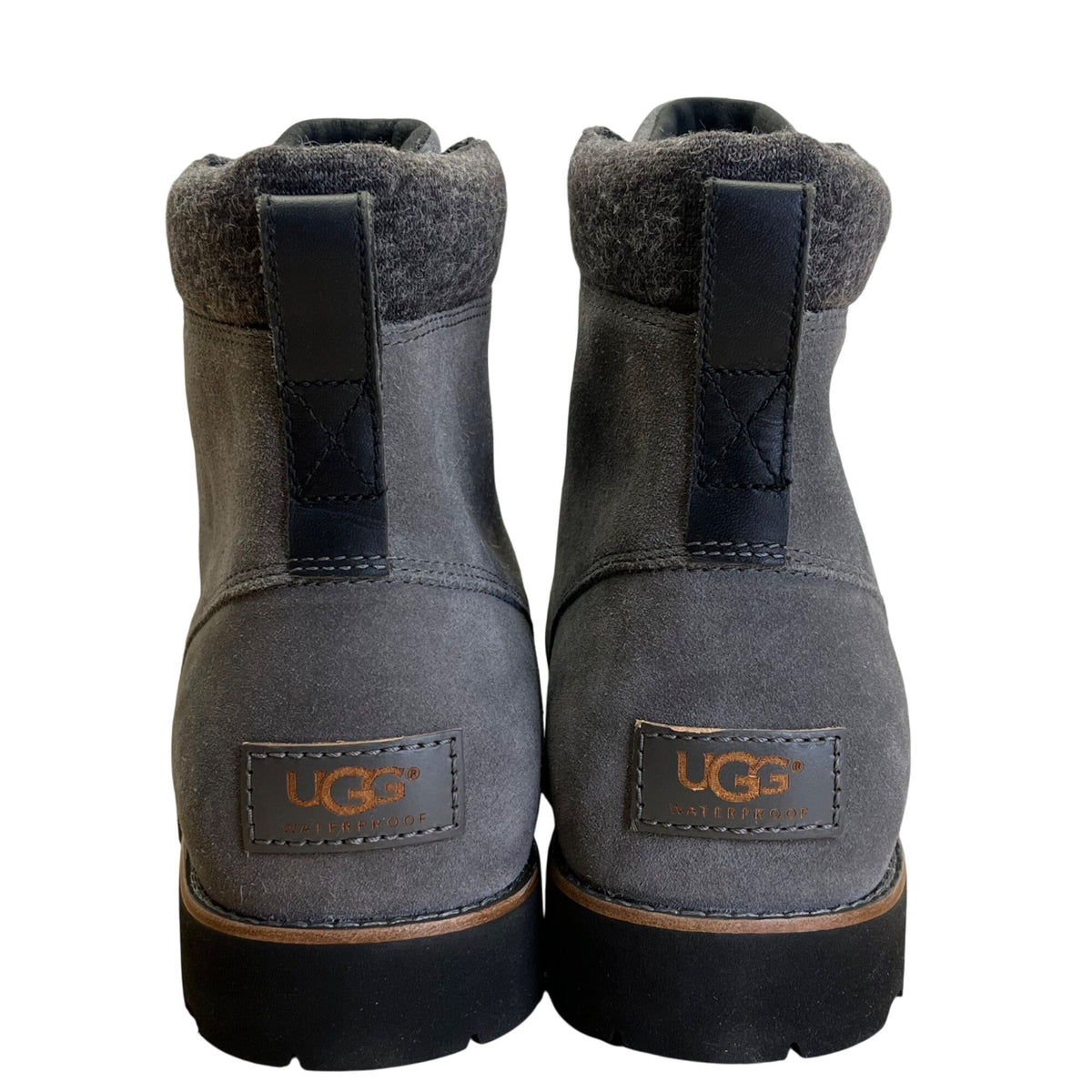 UGG Men’s Black & Gray Leather Suede With Blue Laces Hiking Boots Size 9 - New