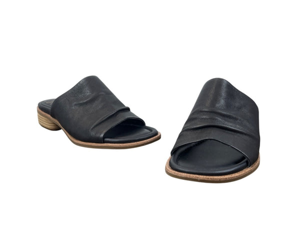 Sofft Womens Black Leather Slide Sandals Open Toe Low Heel Size 7M