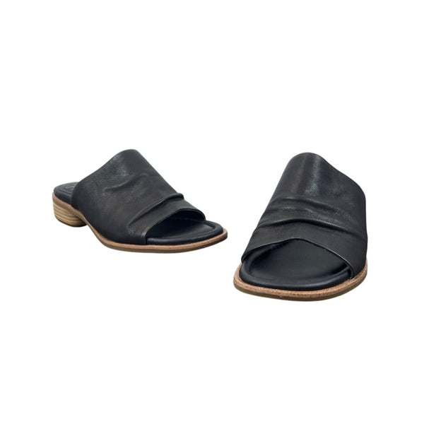 Sofft Womens Black Leather Slide Sandals Open Toe Low Heel Size 7M